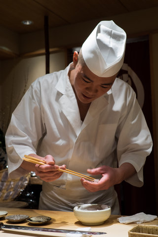 Sushiya chef 1 of 1 320 302.4x0.0x3078.0x4608.0 q85